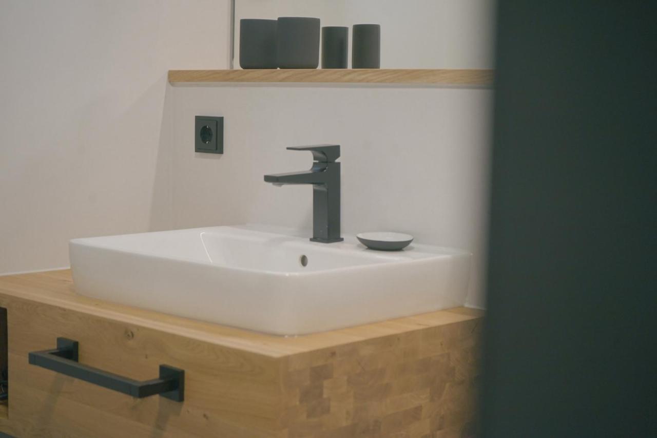 Cella Apartments **** Zell im Wiesenthal エクステリア 写真